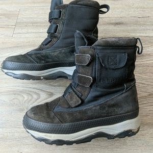 Black Velcro LLBean Snowboots